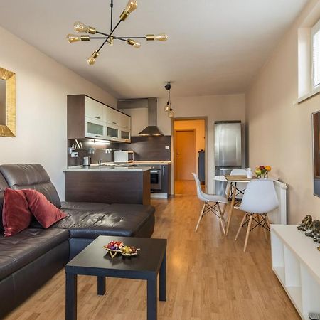 Apartman V Aleji Bratislava Exterior photo