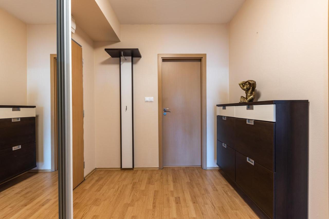Apartman V Aleji Bratislava Exterior photo