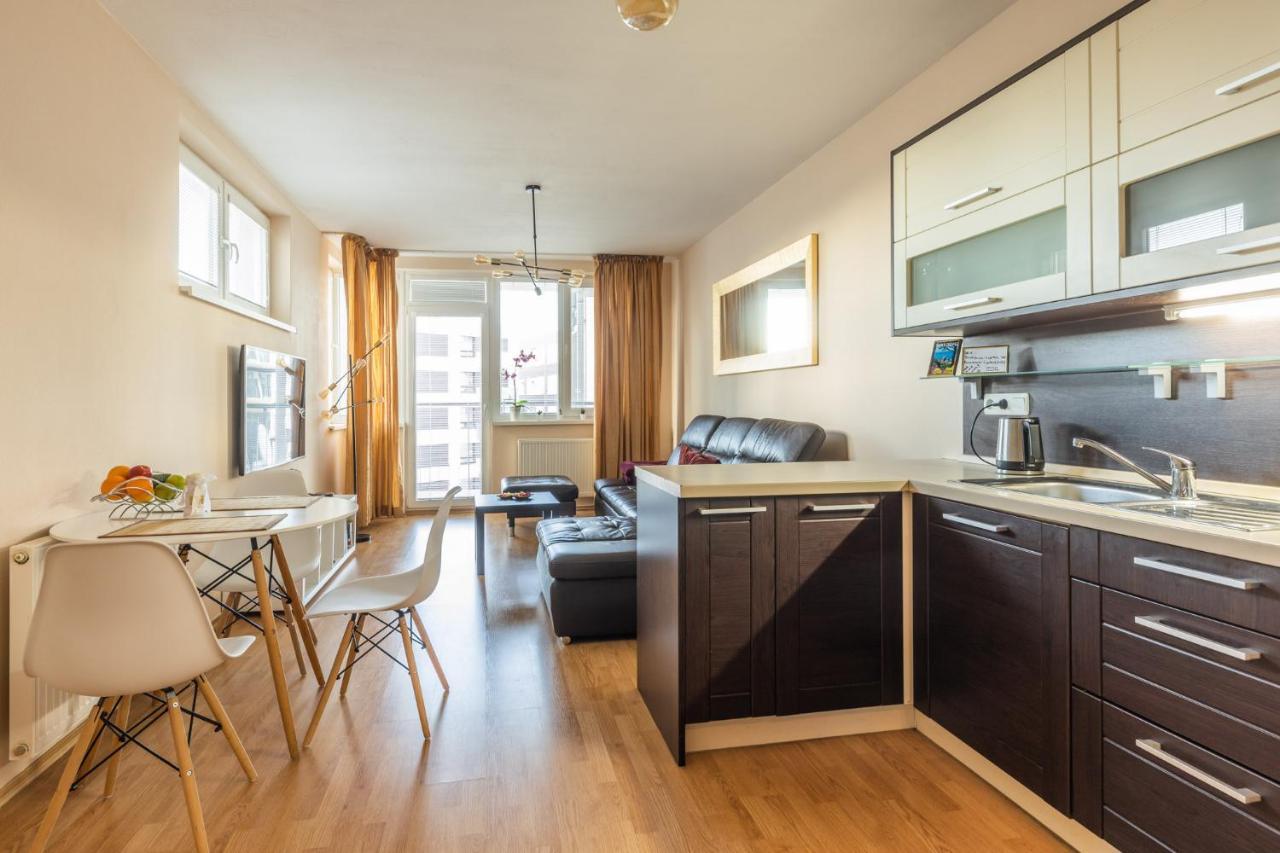 Apartman V Aleji Bratislava Exterior photo