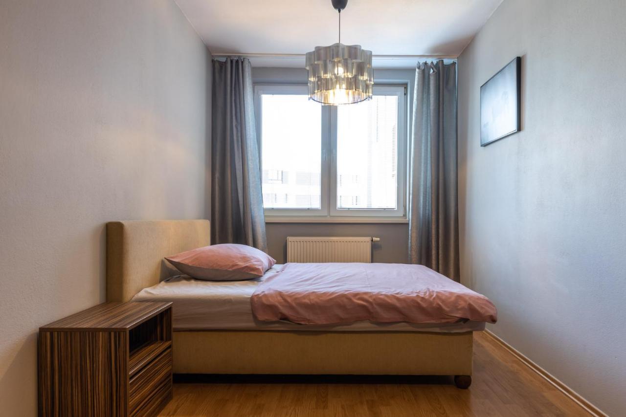 Apartman V Aleji Bratislava Exterior photo